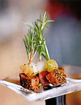 Peppery beef kebabs with braised pearl onions