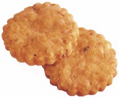 Peppery cheddar coins