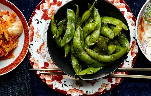 Peppery edamame