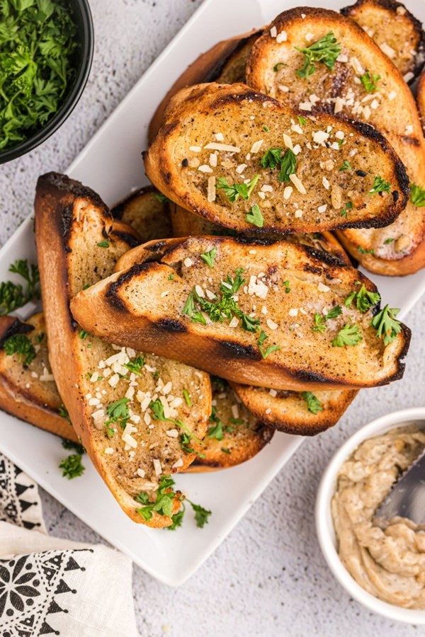 Peppery grilled garlic bread
