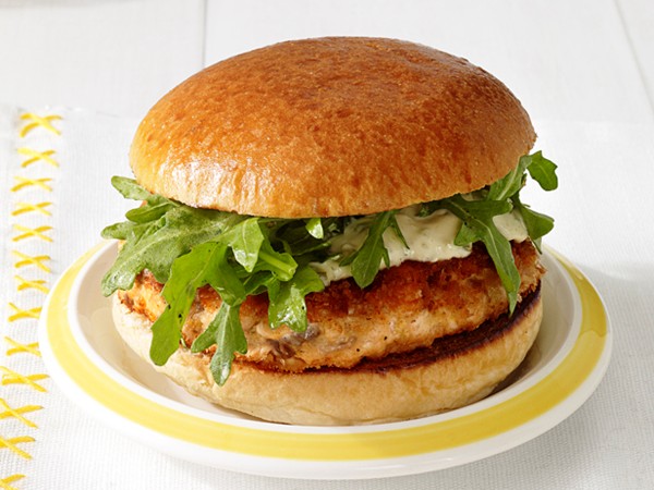 Perfect salmon burgers