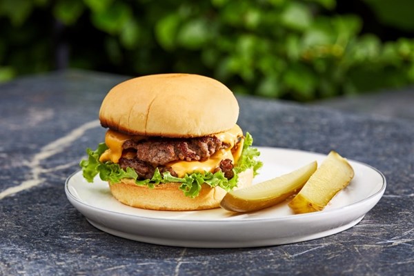 Perfect smash cheeseburgers