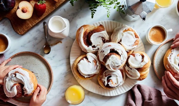 https://716f24d81edeb11608aa-99aa5ccfecf745e7cf976b37d172ce54.ssl.cf1.rackcdn.com/perfectly-pillowy-cinnamon-rolls-2875119l1.jpg