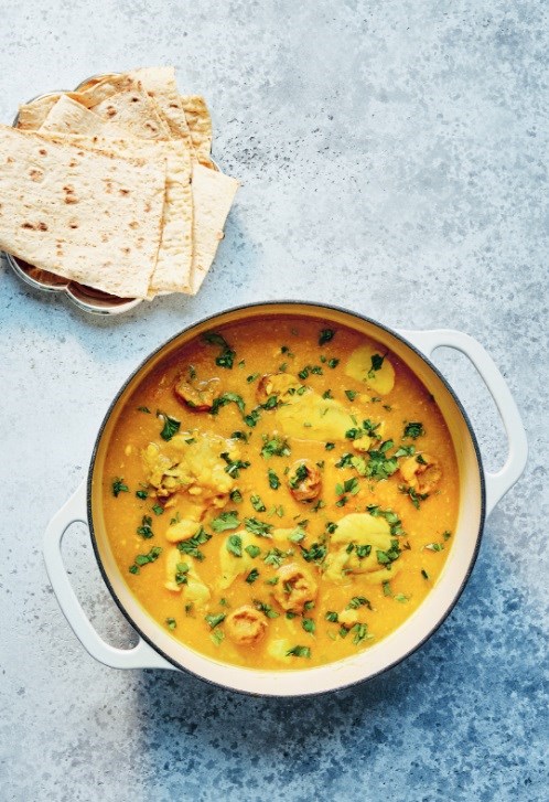 Persian chicken soup with potatoes (Abgoosht morgh)