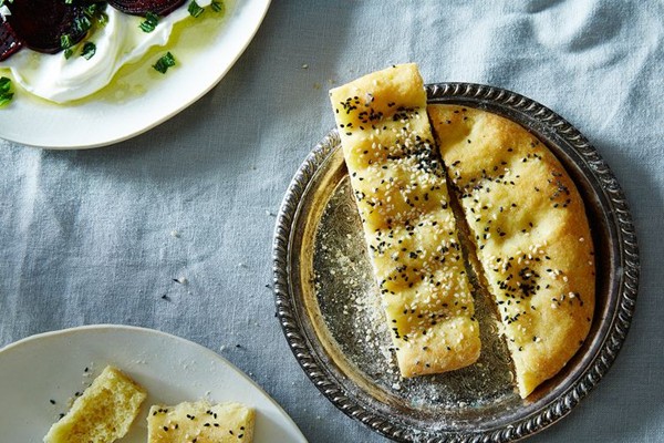 Persian flatbread (Nan-e barbari)