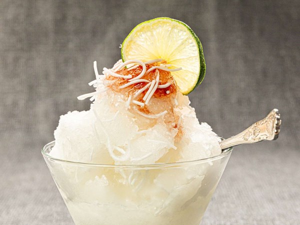 Persian frozen noodle and rose water sorbet (Fāloodeh)