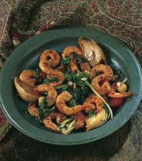 Persian Gulf-style shrimp with herbs and tamarind (Ghalieh maygu)