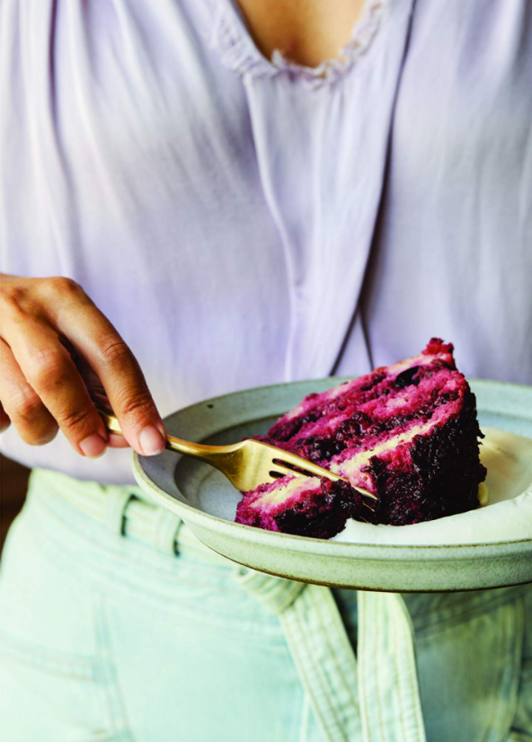 Persian mulberry pudding cake