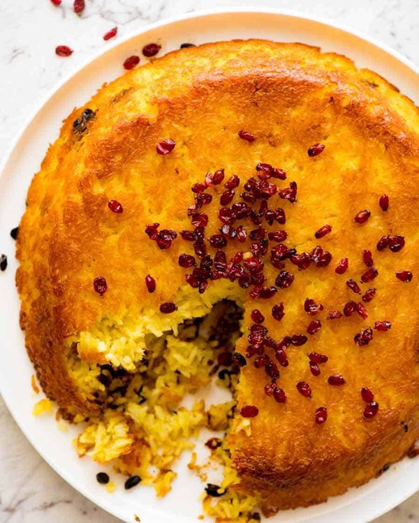 Persian saffron rice (Tachin)