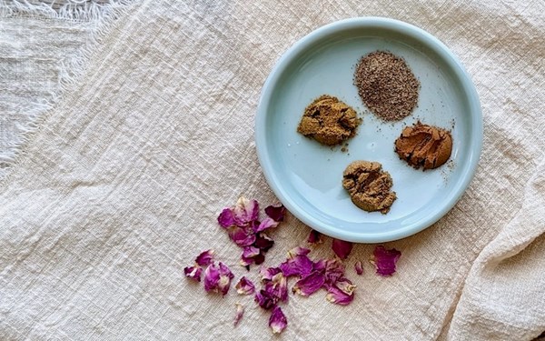 Persian spice blend (Advieh)