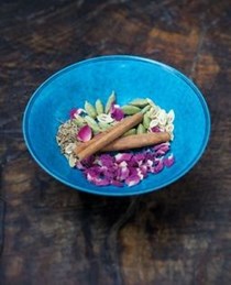 Persian spice mix (Advieh)
