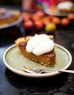 Persimmon pudding pie