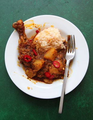 Peruvian chicken stew (Seco de pollo)