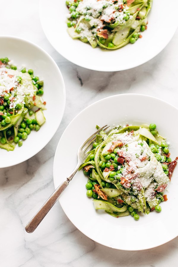 Pesto asparagus noodles