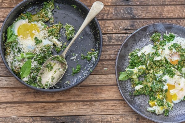 Pesto baked eggs