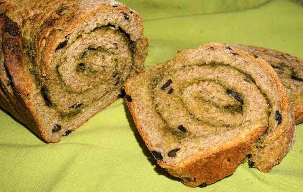 Pesto bread
