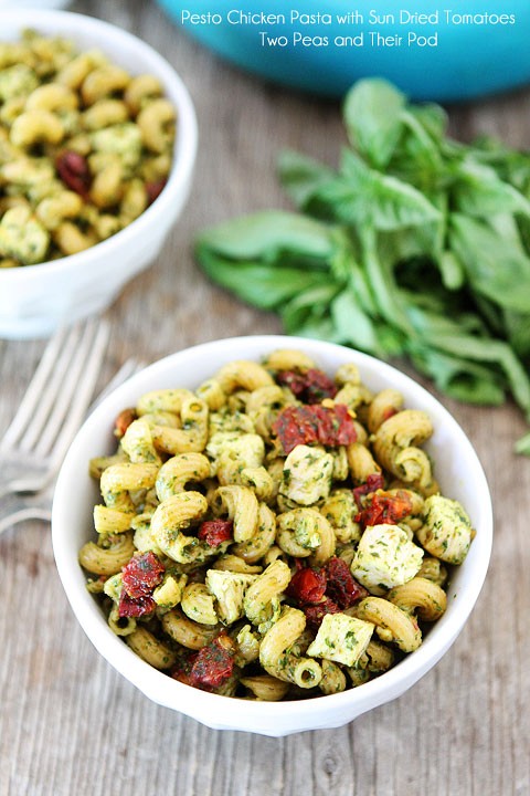 Pesto chicken pasta with sun-dried tomatoes