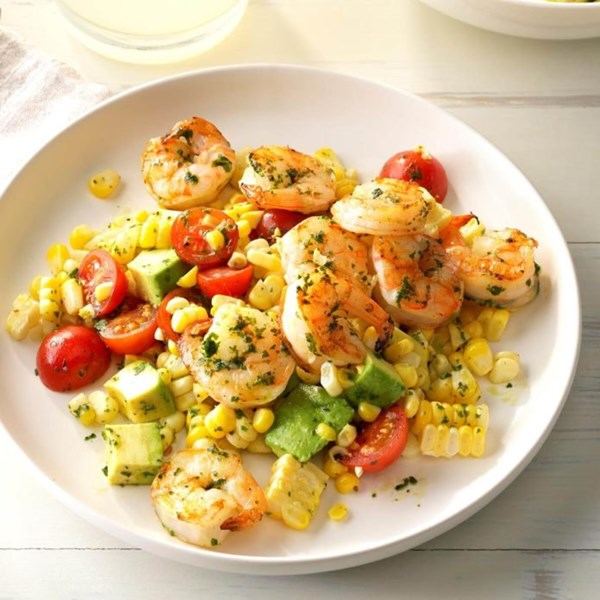 Pesto corn salad with shrimp 