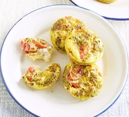 Pesto egg muffin bites