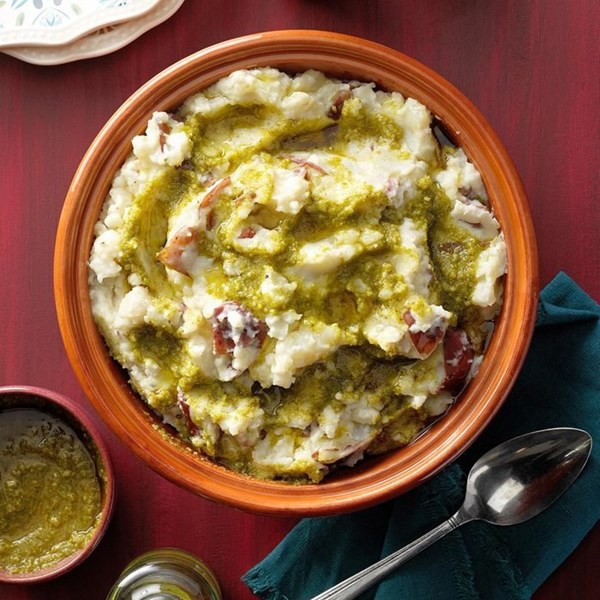 Pesto mashed red potatoes