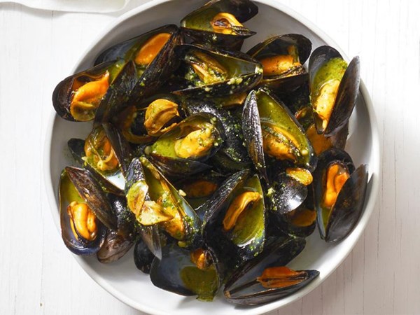 Pesto mussels