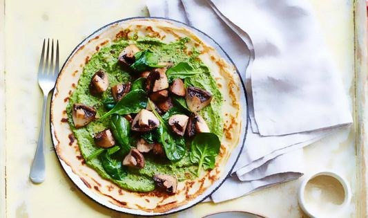 Pesto pancakes with mushrooms