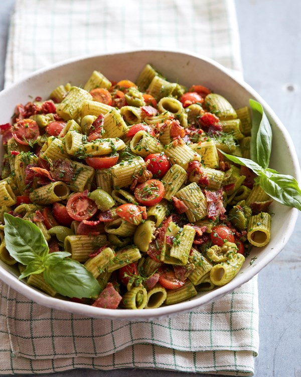 Pesto pasta salad
