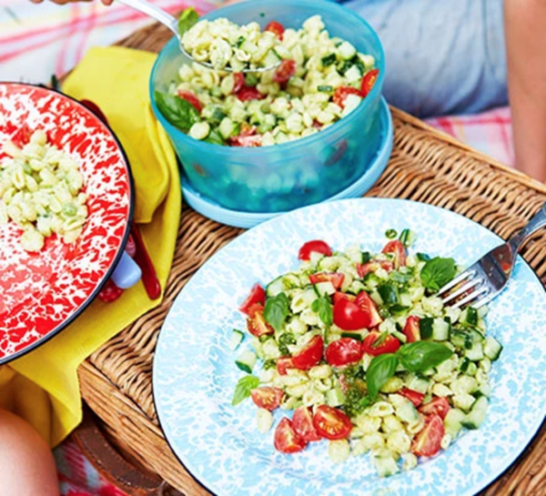 Pesto pasta salad