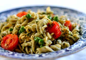 Pesto pasta salad