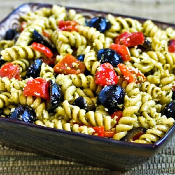 Pesto pasta salad
