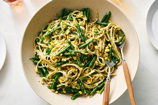 Pesto pasta with corn and green beans