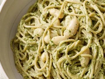Pesto pasta with white beans