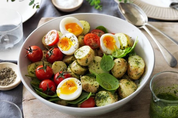 Pesto, potato & egg salad