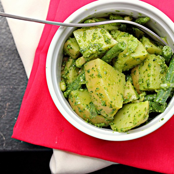 Pesto potato salad with green beans