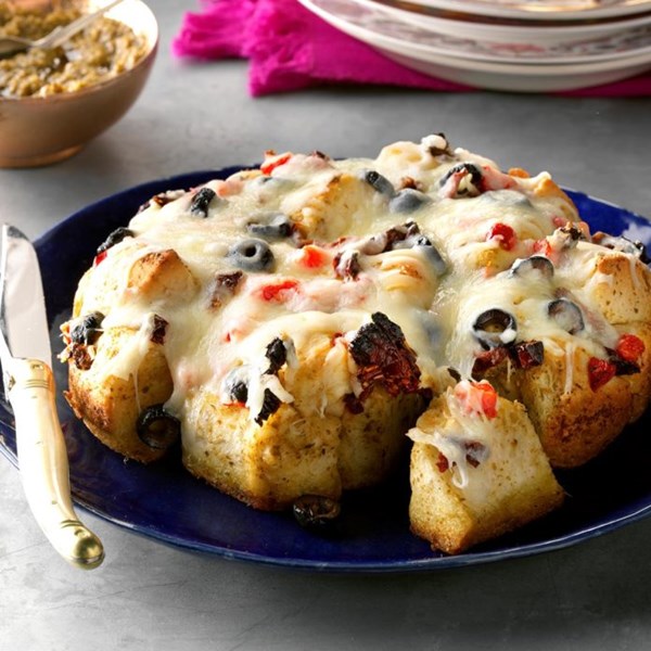Pesto pull-apart bread