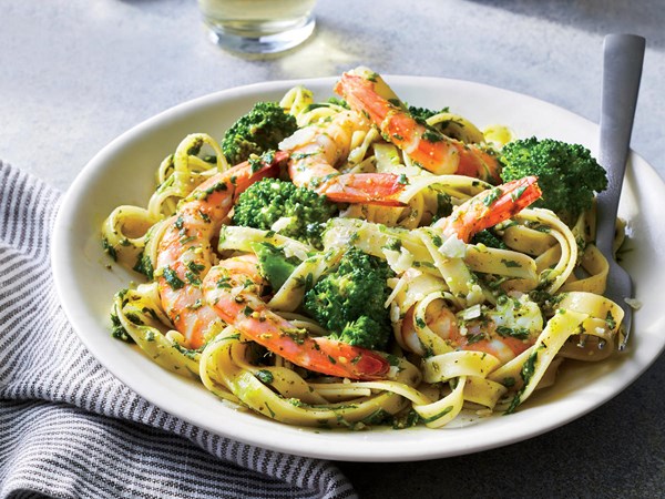 Pesto shrimp and broccoli fettuccine