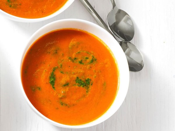Pesto tomato soup