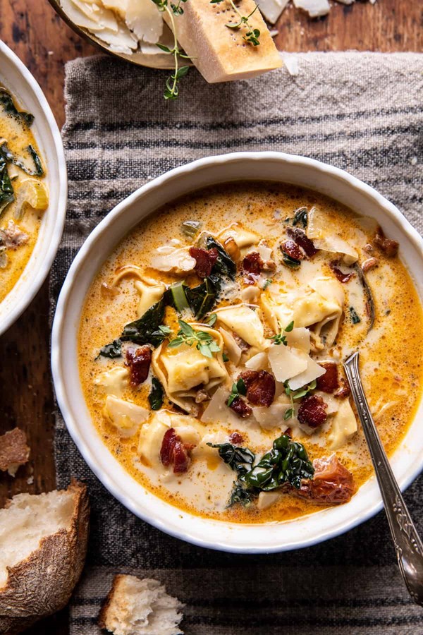 Pesto tortellini zuppa Toscana