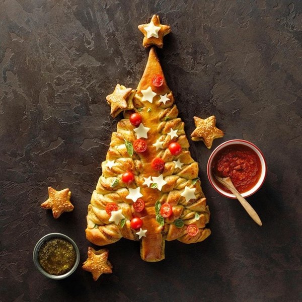 Pesto tree bread