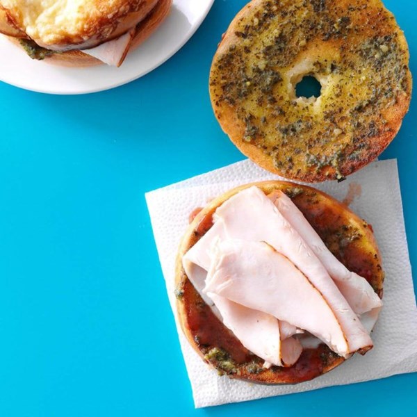 Pesto turkey sandwiches with strawberry mustard