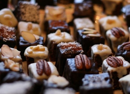 Petit fours