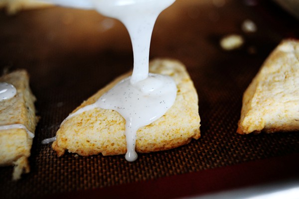 Petite vanilla bean scones