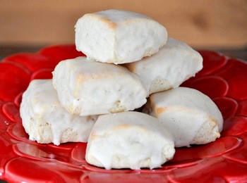 Petite vanilla bean scones