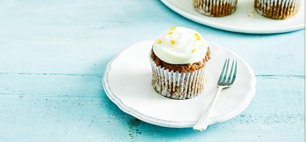 Philadelphia frosted carrot cupcakes