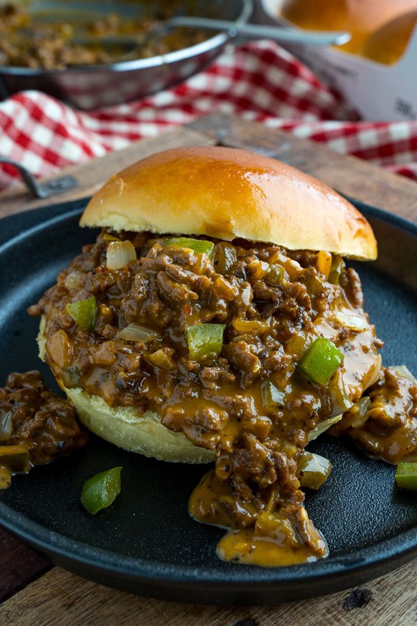 Philly cheesesteak sloppy Joes
