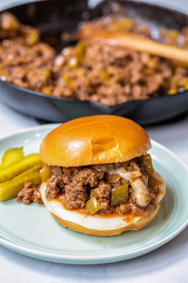 Philly cheesesteak sloppy Joes