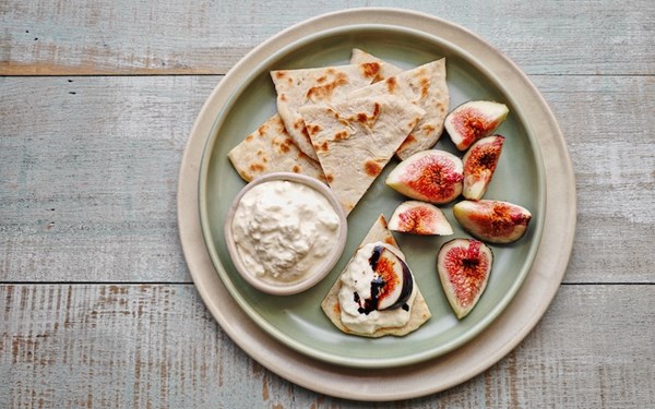 Piadina, stracciatella, figs & balsamic vinegar