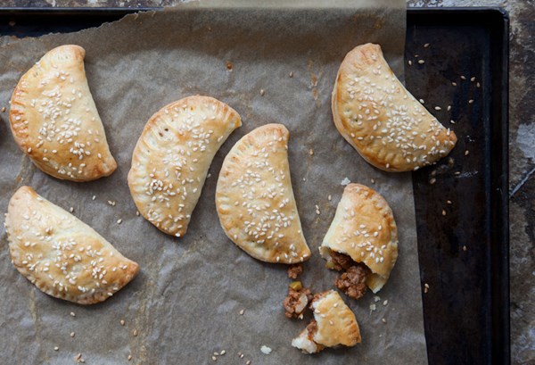 Picadillo empanadas (Empanadas de picadillo)