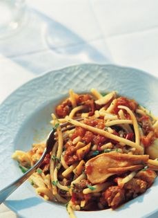 Pici pasta with porcini (Pici alla boscaiola)