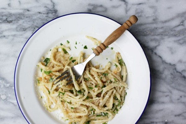 Pici with breadcrumbs (Pici con le briciole)